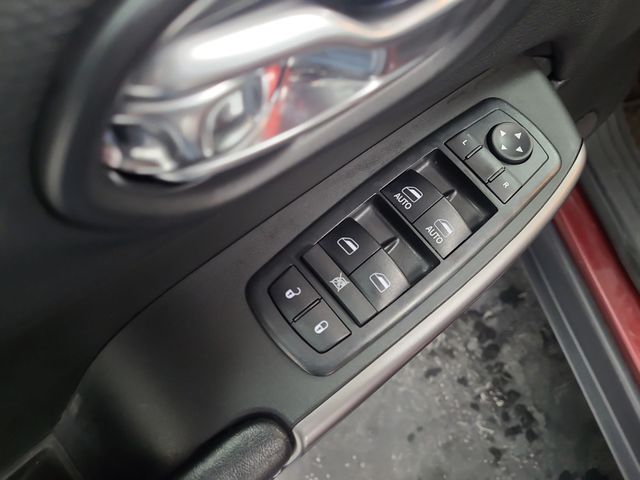 2019 – Jeep – Cherokee