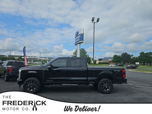 Black Metallic 2024 Ford F-250 Super Duty Pickup Truck Four-Wheel Drive Automatic
