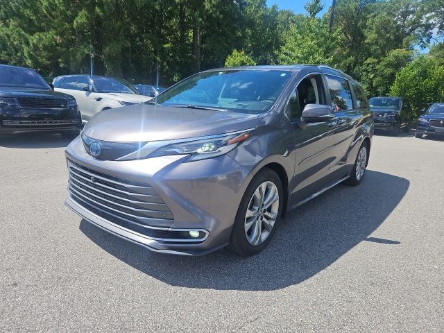 Predawn Gray Mica 2021 Toyota Sienna Minivan Front-Wheel Drive Continuously Variable Transmission