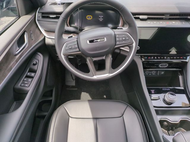 new 2026 Jeep Grand Cherokee car, priced at $43,186