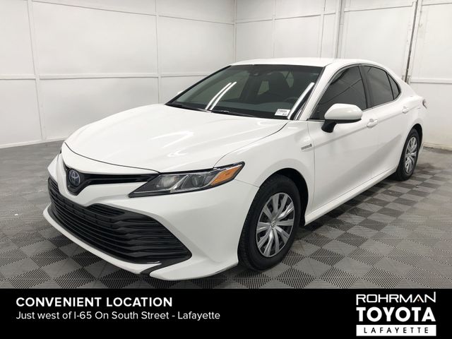 2018 Toyota Camry Hybrid LE 2