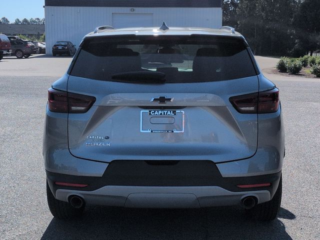 Used 2023 Gray Chevrolet LT image 4