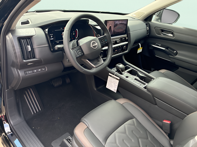 2026 Nissan Pathfinder Platinum Black at Royal Nissan