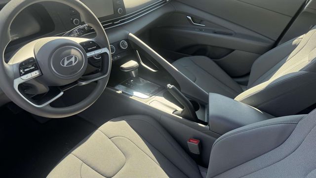 2024 Hyundai Elantra - Image 13