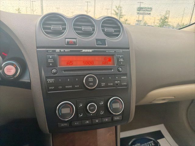Used 2009 White Nissan 2.5 SL image 37