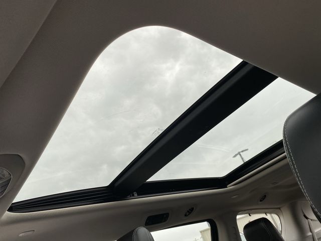 2023 Chrysler Pacifica Limited photo