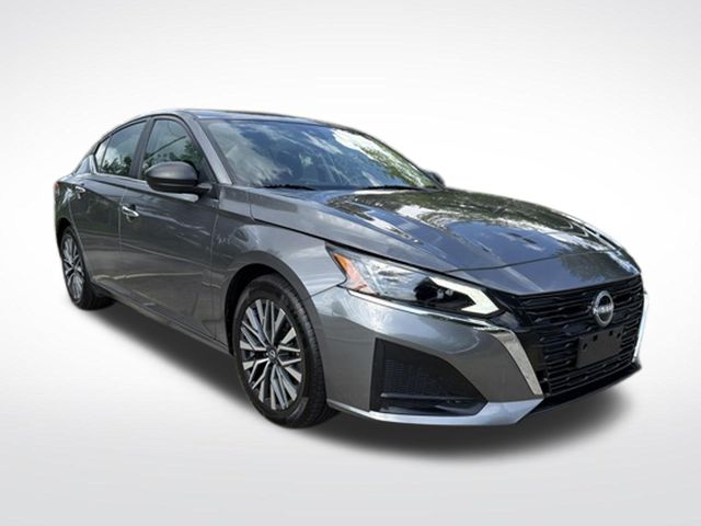 Gray (Gun Metallic) 2025 Nissan Altima Sedan Front-Wheel Drive Continuously Variable Transmission