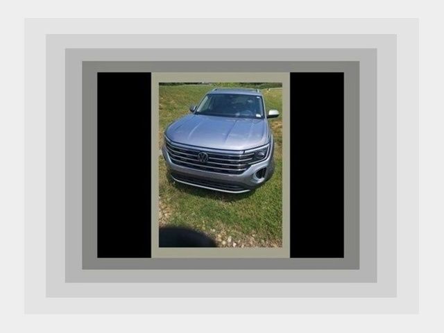 Silver Mist Metallic 2024 Volkswagen Atlas SUV / Crossover All-Wheel Drive 8-Speed Automatic