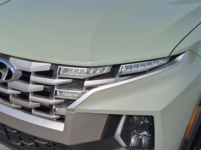 Used 2024 Green Hyundai SE image 9