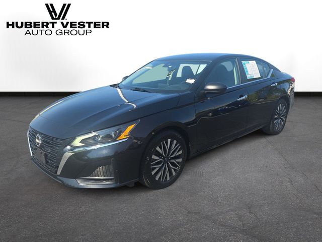 Used 2025 Nissan Altima Sedan
