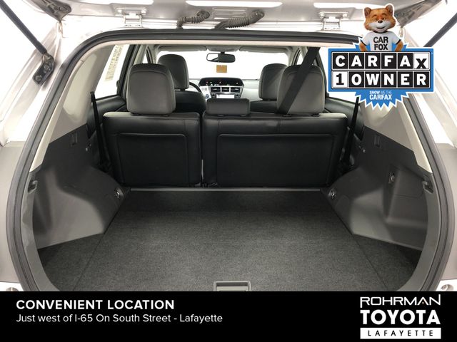 2013 Toyota Prius v Five 26