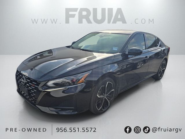 Super Black Clearcoat 2023 Nissan Altima 2.5 SR FWD Sedan Front-Wheel Drive Continuously Variable Transmission