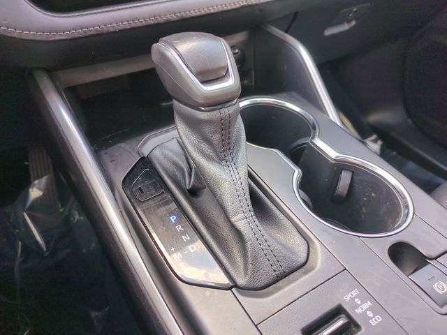 used 2022 Toyota Highlander car, priced at $32,771