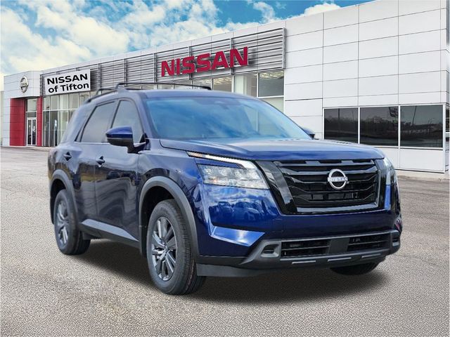2025 Nissan Pathfinder SV's photo