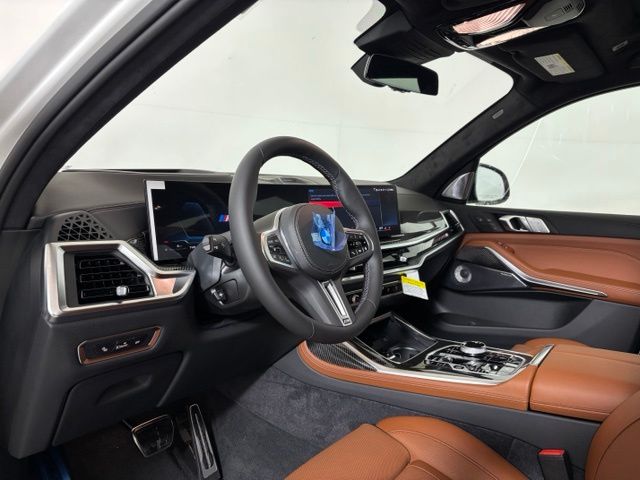 New 2027 White BMW M60i image 8