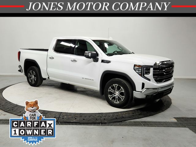 Summit White 2024 GMC Sierra 1500 SLT Crew Cab RWD Pickup Truck 4X2 Automatic