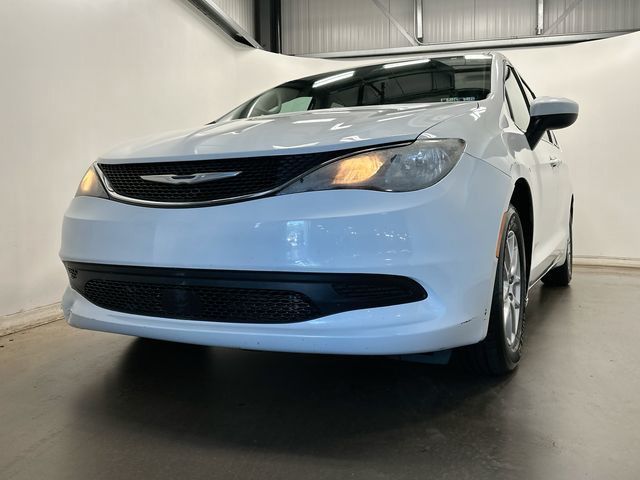 2022 Chrysler Voyager LX White at Phil Fitts Ford
