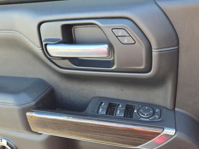 Used 2021 Red Chevrolet RST image 29