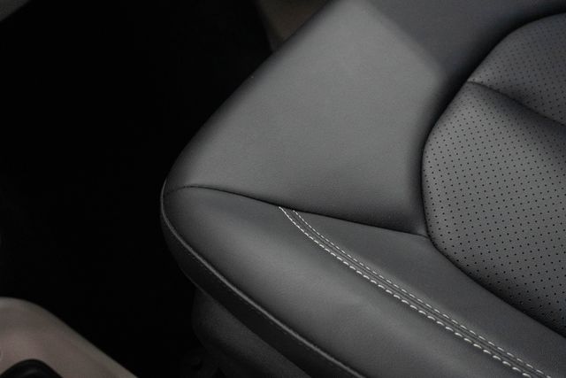 Used 2024 Chrysler Pacifica Van