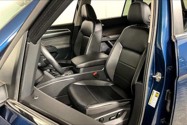 2022 Volkswagen Atlas 3.6L V6 SE w/Technology photo