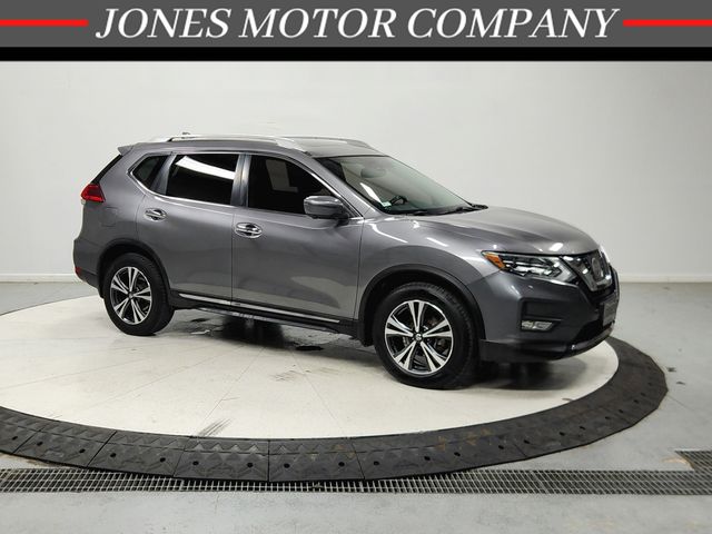 Gray (Gun Metallic) 2017 Nissan Rogue SUV / Crossover All-Wheel Drive Continuously Variable Transmission
