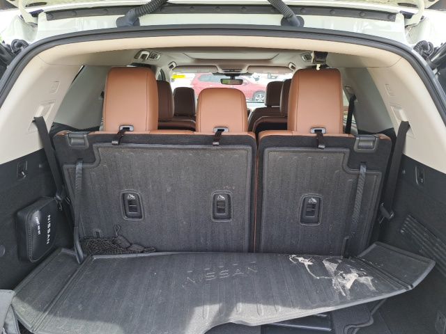 Used 2024 White Nissan Platinum image 13