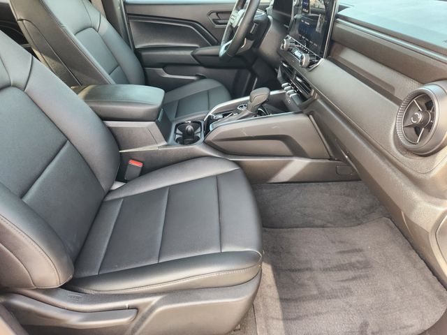 2025 Chevrolet Colorado Trail Boss White at AutoSavvy Houston Northwest