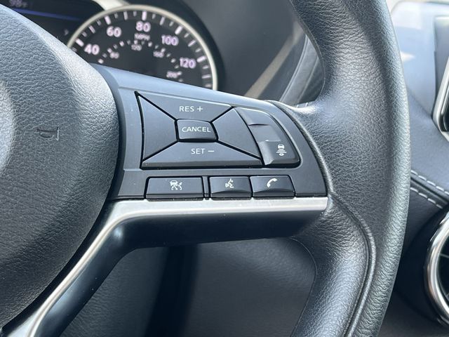 Used 2025 White Nissan SV image 27