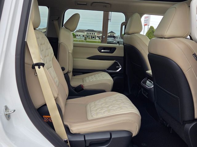 New 2026 White Nissan Platinum image 17