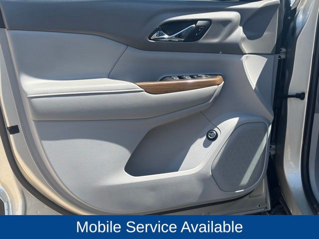 2017 GMC Acadia SLE-2