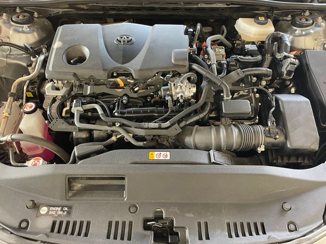 Used 2025  Toyota SE image 30