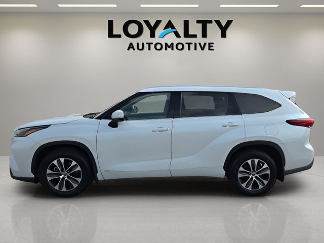 Used 2022 Toyota Highlander Hybrid SUV