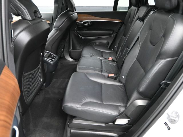 2024 Volvo XC90 B5 Plus photo