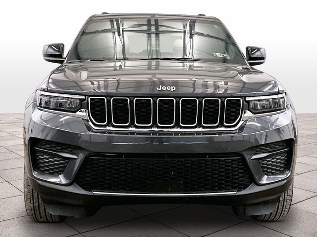 2025 Jeep Grand Cherokee Laredo X Gray at South Hills CDJR