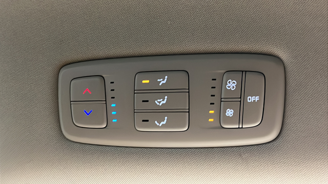 Used 2024 White Kia LX image 34