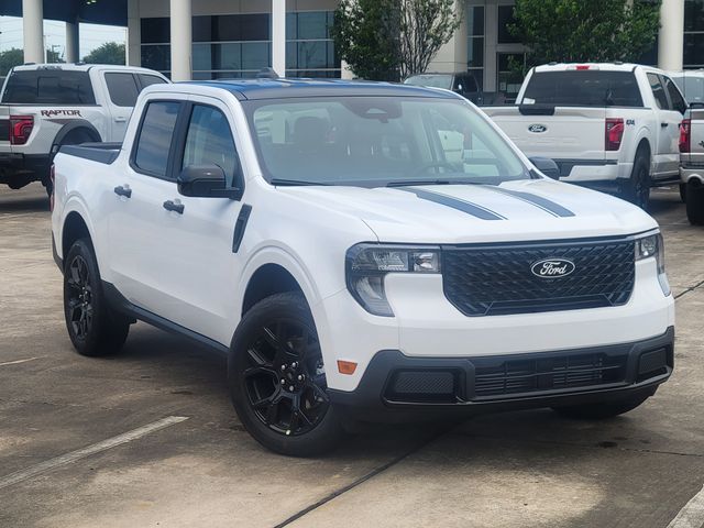 New 2025 White Ford XLT image 2