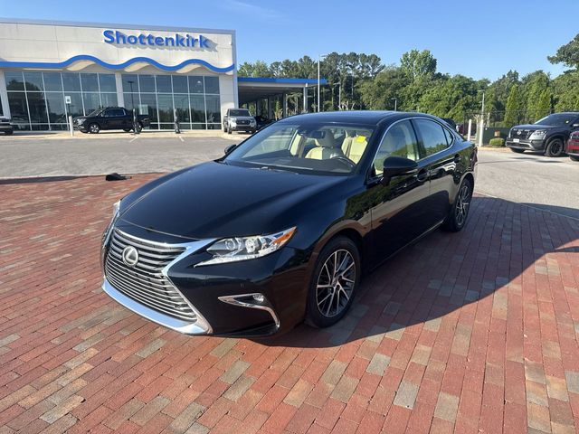 2016 Lexus ES 350 350's photo
