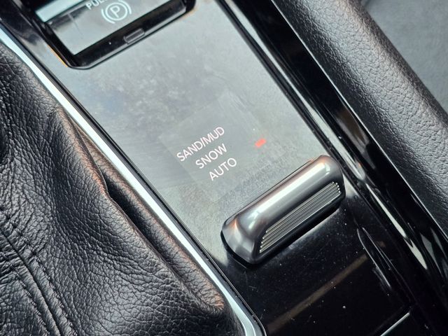 2023 Jeep Compass Limited:168548B
