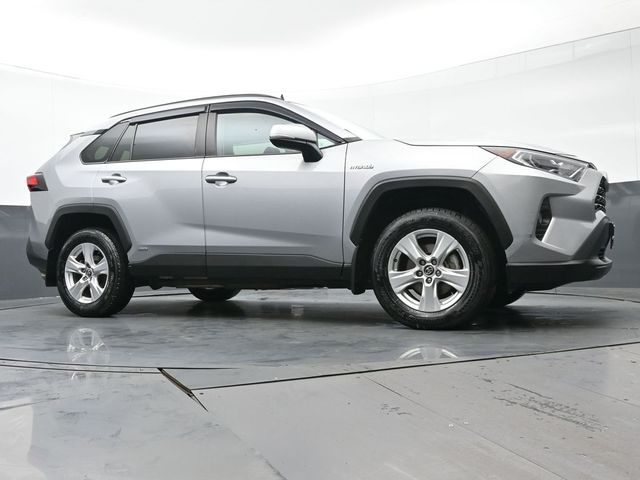 2020 Toyota RAV4 Hybrid XLE 40