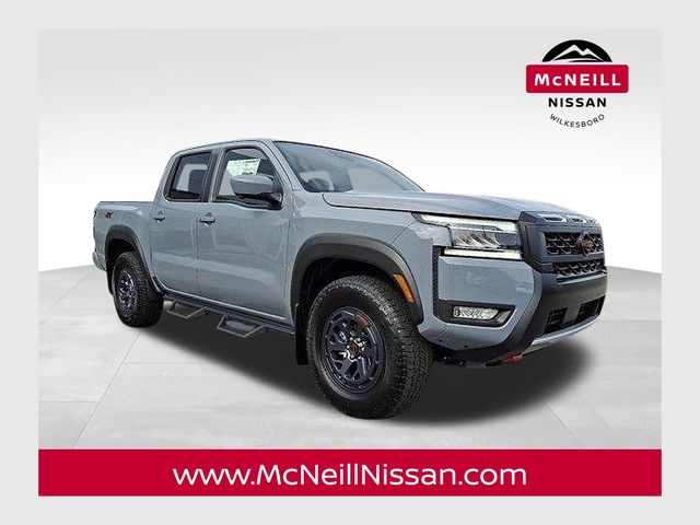 2025 Nissan Frontier PRO-4X Crew Cab 4WD