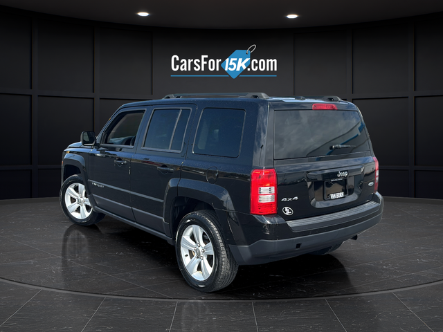 Used 2015 Black Clearcoat Jeep Latitude image 5