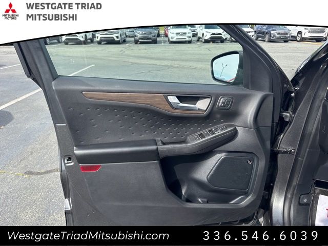 FordEscape16
