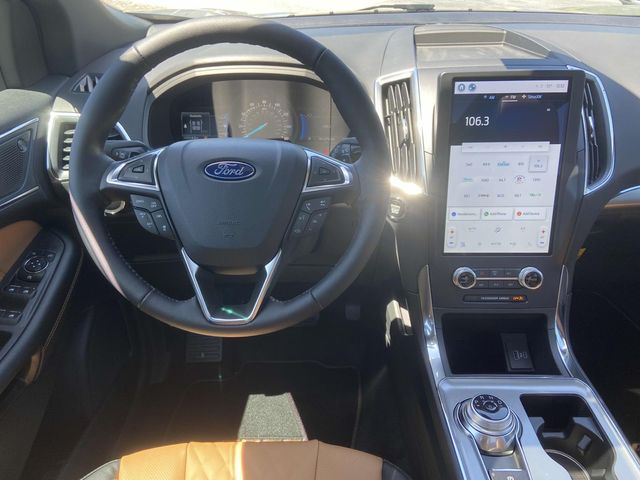 2024 Ford Edge Titanium 17