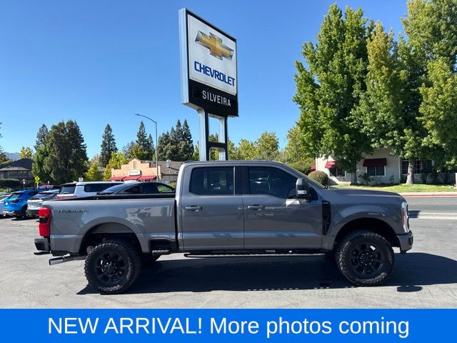  2023 Ford F-250 Super Duty Lariat Crew Cab 4WD   