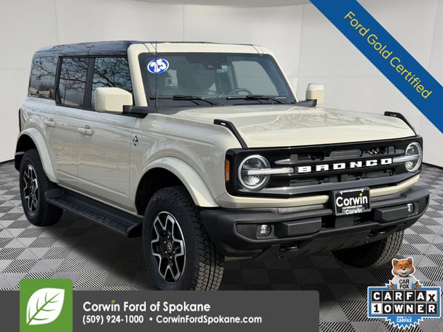 2025 Ford Bronco Outer Banks 4-Door 4WD