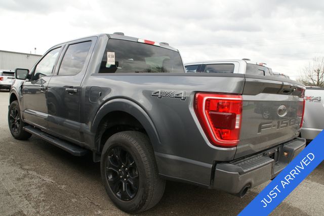 View vehicle photo 6