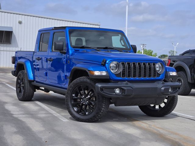 Hydro Blue Pearlcoat 2025 Jeep Gladiator NightHawk Crew Cab 4WD Pickup Truck Four-Wheel Drive 8-Speed Automatic
