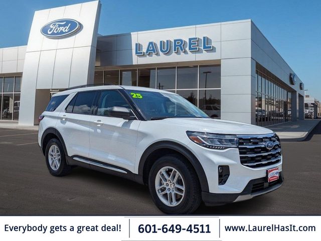 White Metallic 2025 Ford Explorer SUV / Crossover Rear-Wheel Drive Automatic