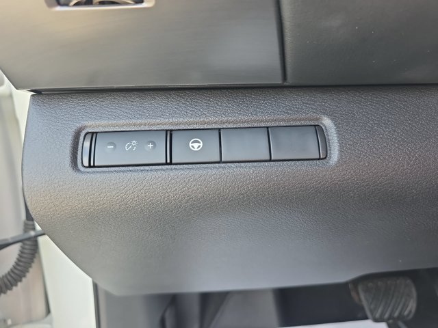 Used 2023 2 Tone White / Black Roof Nissan Rock Creek image 26