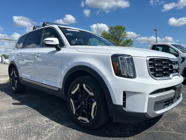 Glacial White Pearl 2025 Kia Telluride S AWD SUV / Crossover All-Wheel Drive 8-Speed Automatic